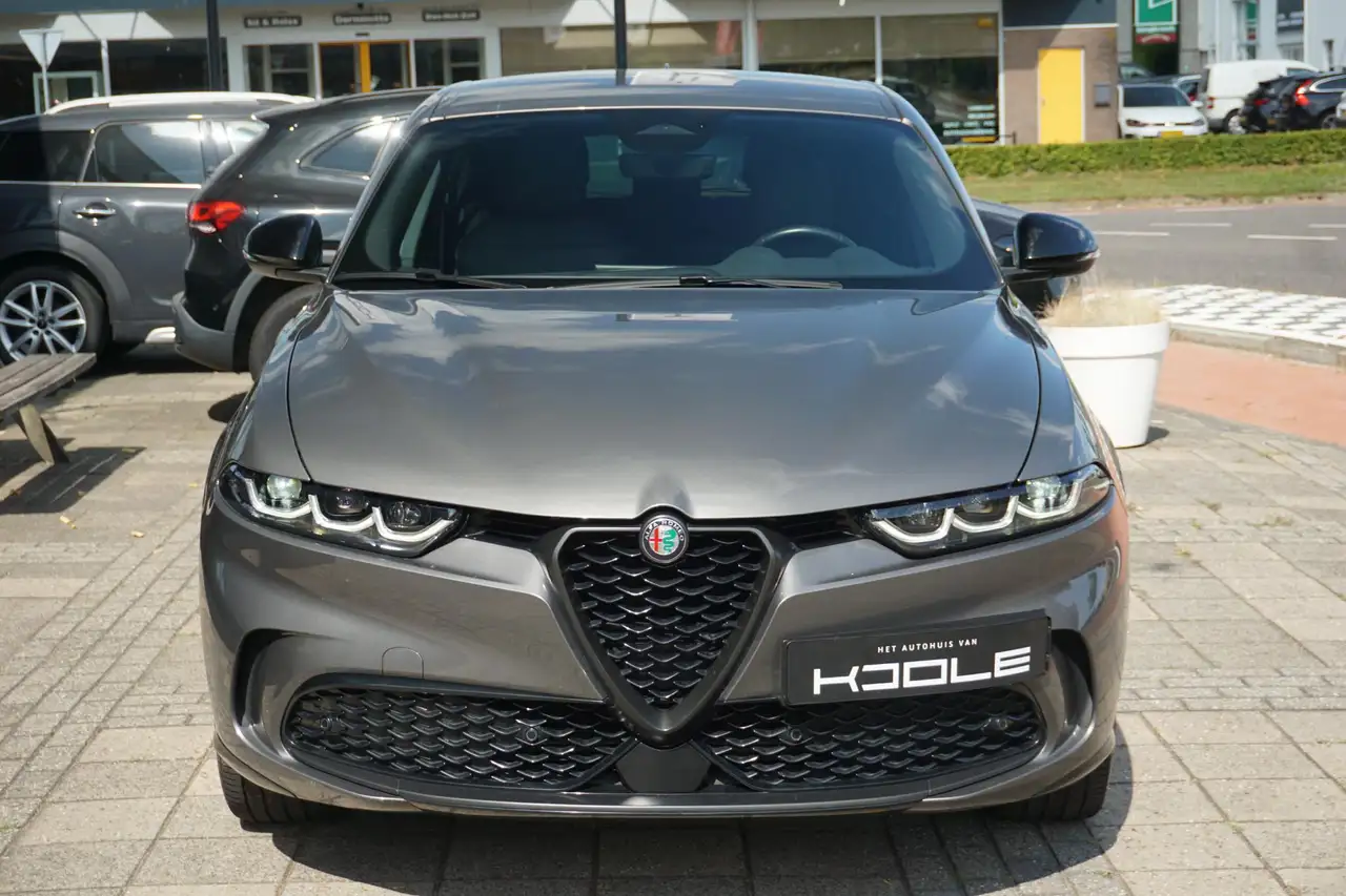 Alfa Romeo Tonale 2023 — фото 10