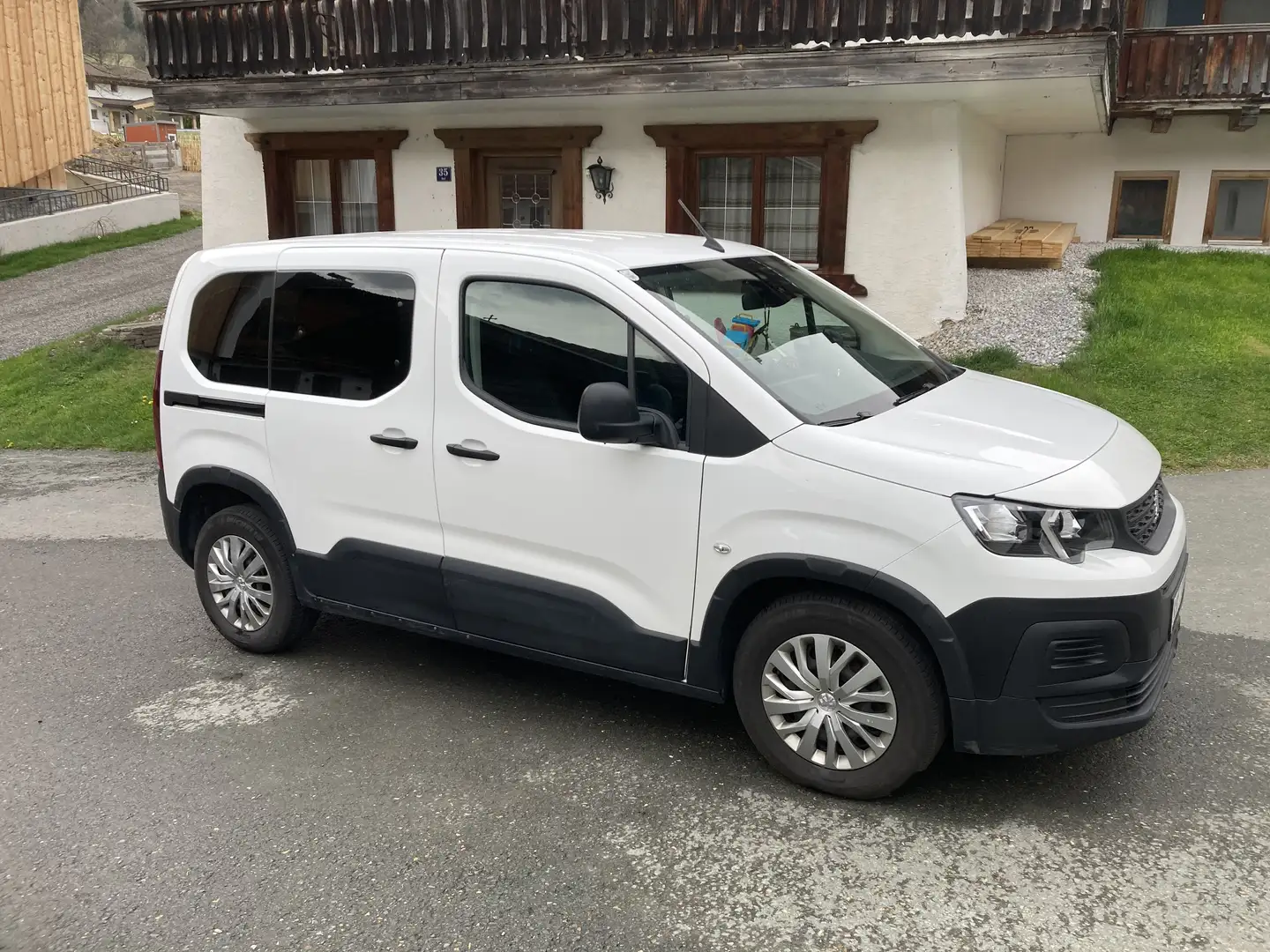 Peugeot Rifter 1,5 BlueHDI 100 S&S Active - 1