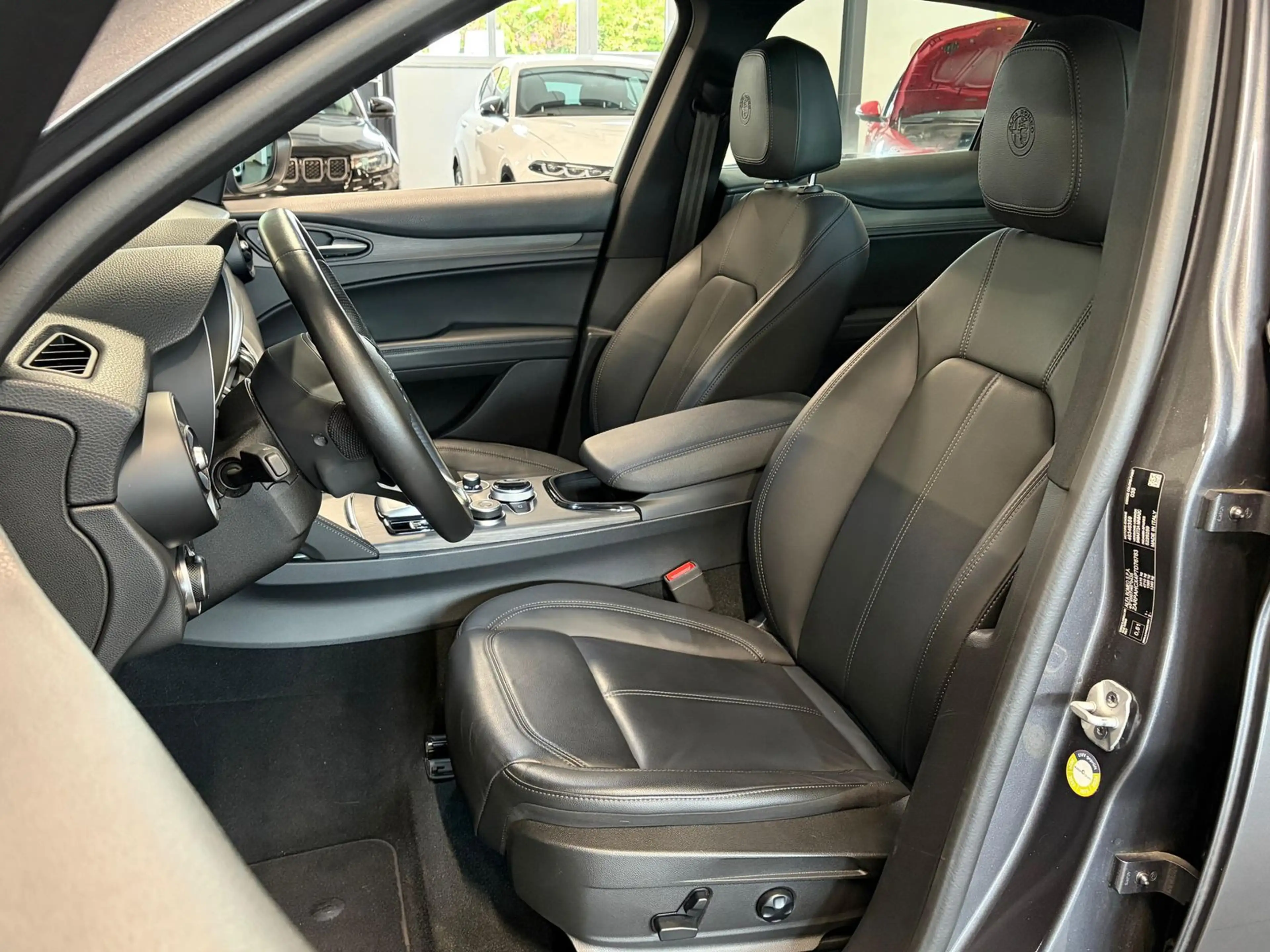 Alfa Romeo Stelvio Ti Q4 MATRIX+MEMO+ACC+KAM+TOT.W+AHK+ — photo 8