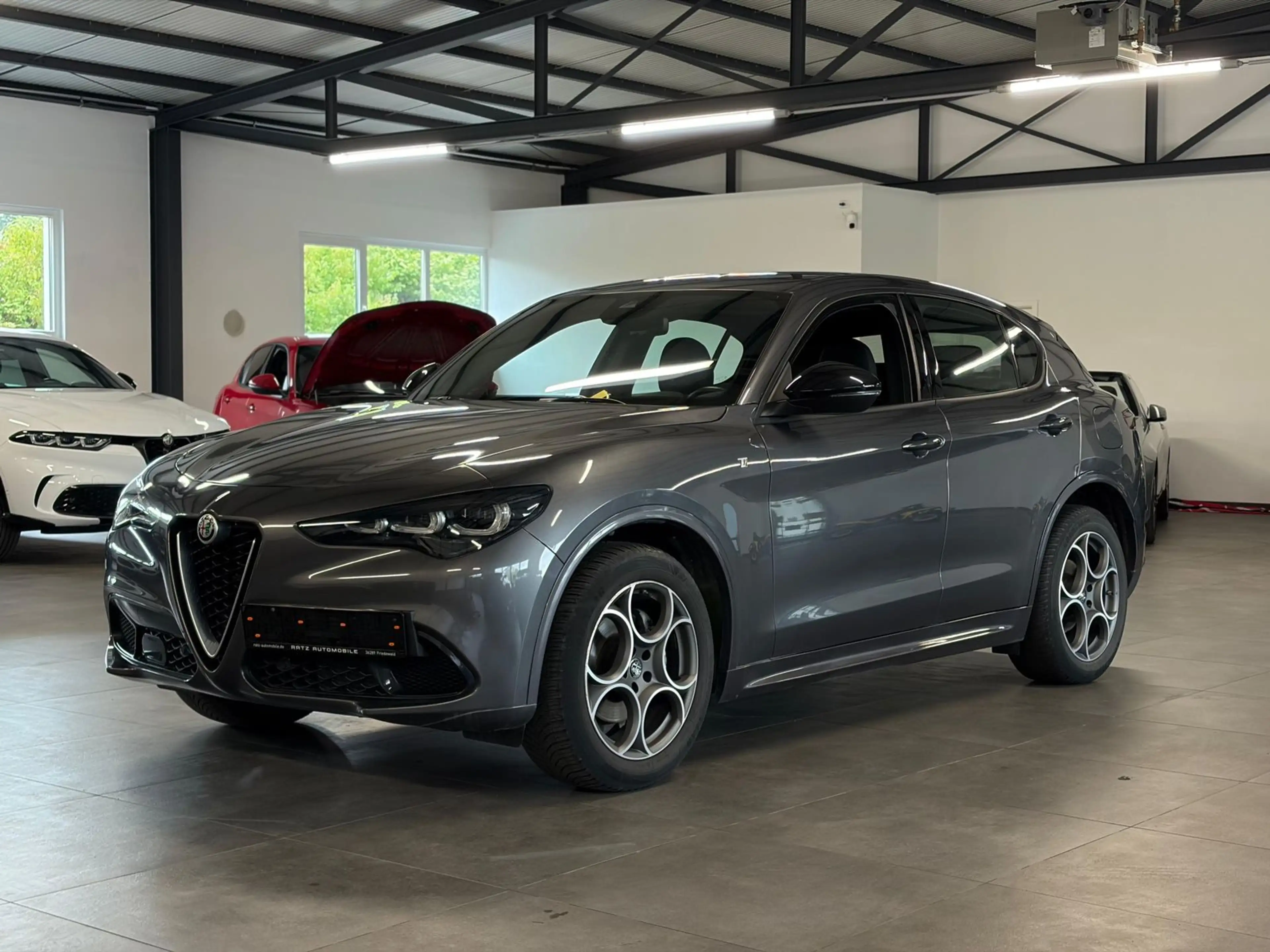 Alfa Romeo Stelvio Ti Q4 MATRIX+MEMO+ACC+KAM+TOT.W+AHK+ — photo 3