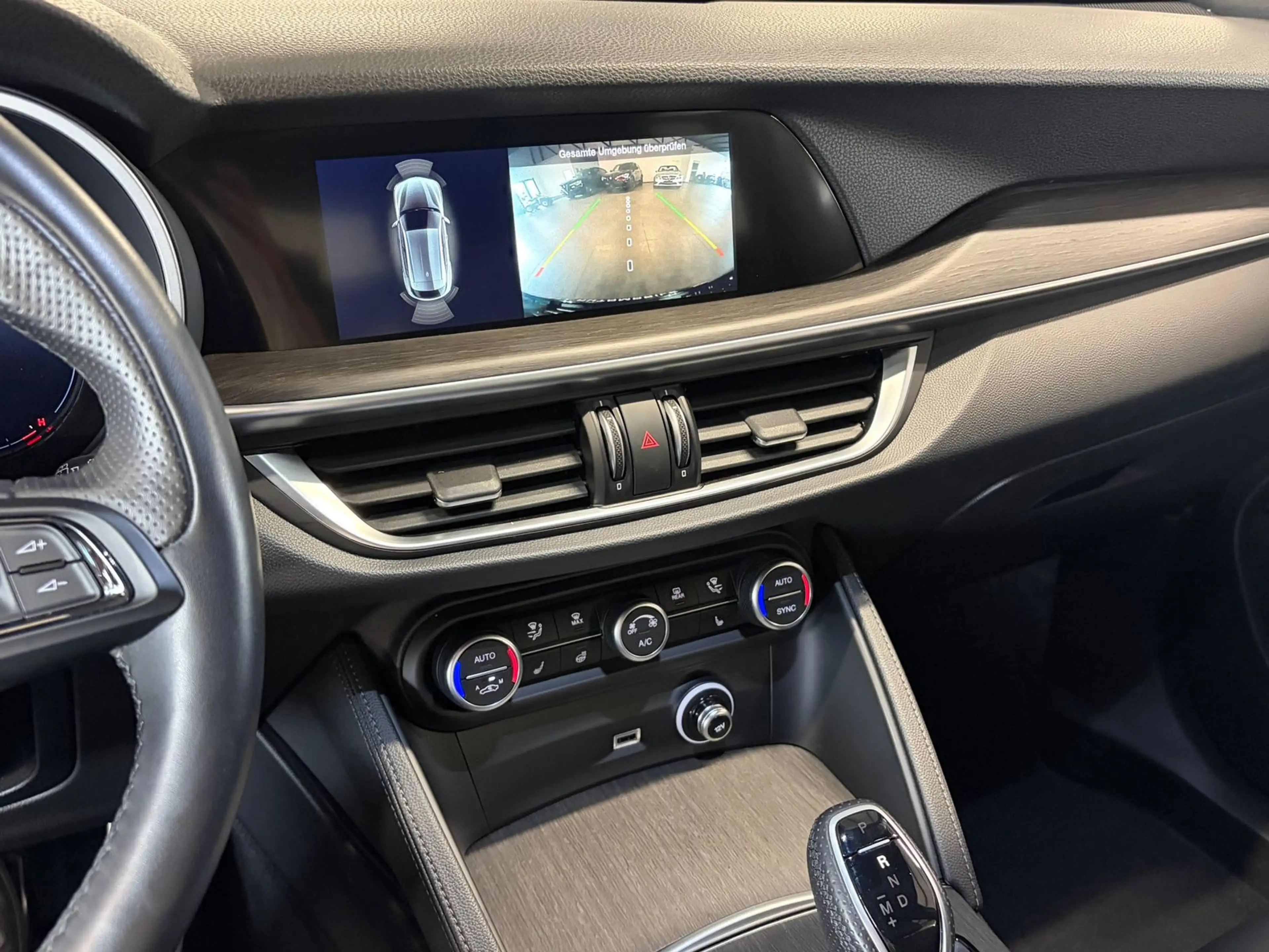 Alfa Romeo Stelvio Ti Q4 MATRIX+MEMO+ACC+KAM+TOT.W+AHK+ — photo 11