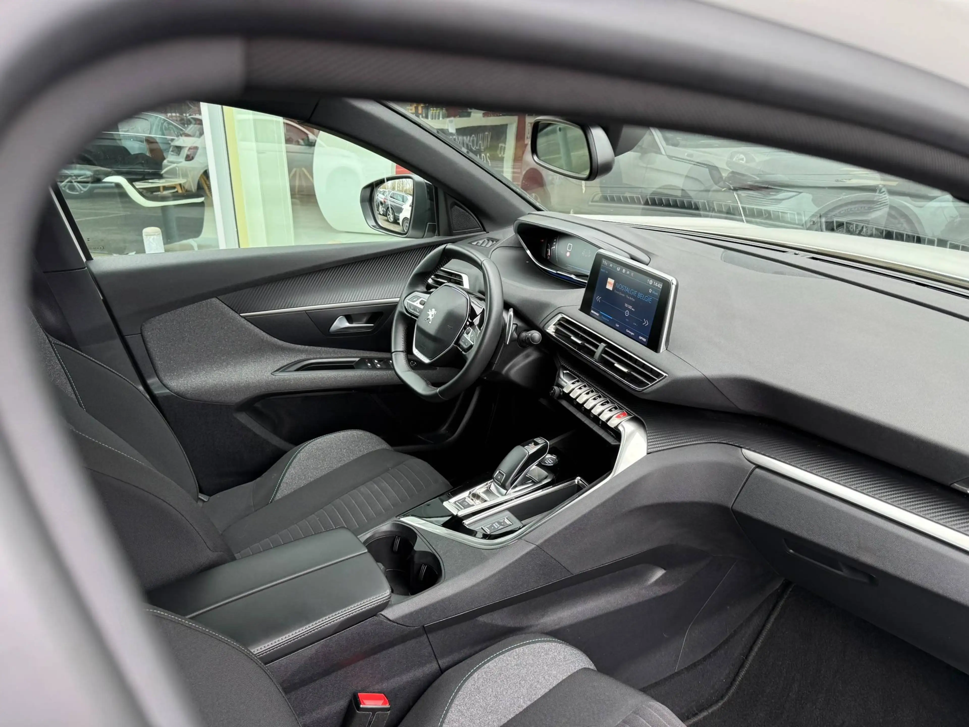 Peugeot 3008 AUTOMAAT / CAMERA & SENSOREN / CARPLAY / CRUISCONT — photo 17