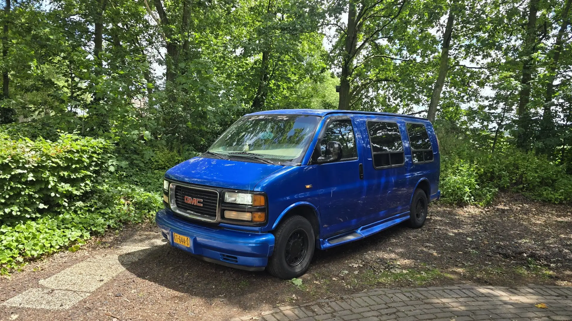 GMC Savana 5.0 L V8 op camperkenteken Blau - 1