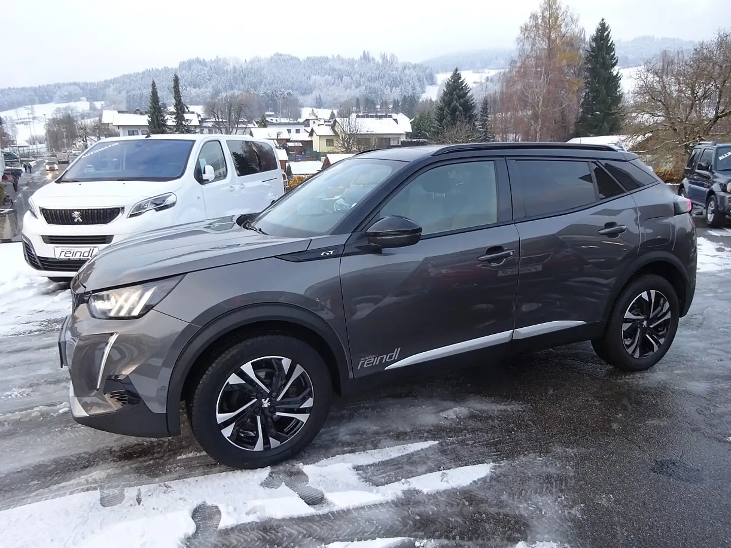 Peugeot 2008 PureTech 130 S&S GT EAT8, LED-Scheinwerfer,Navi... Grau - 1