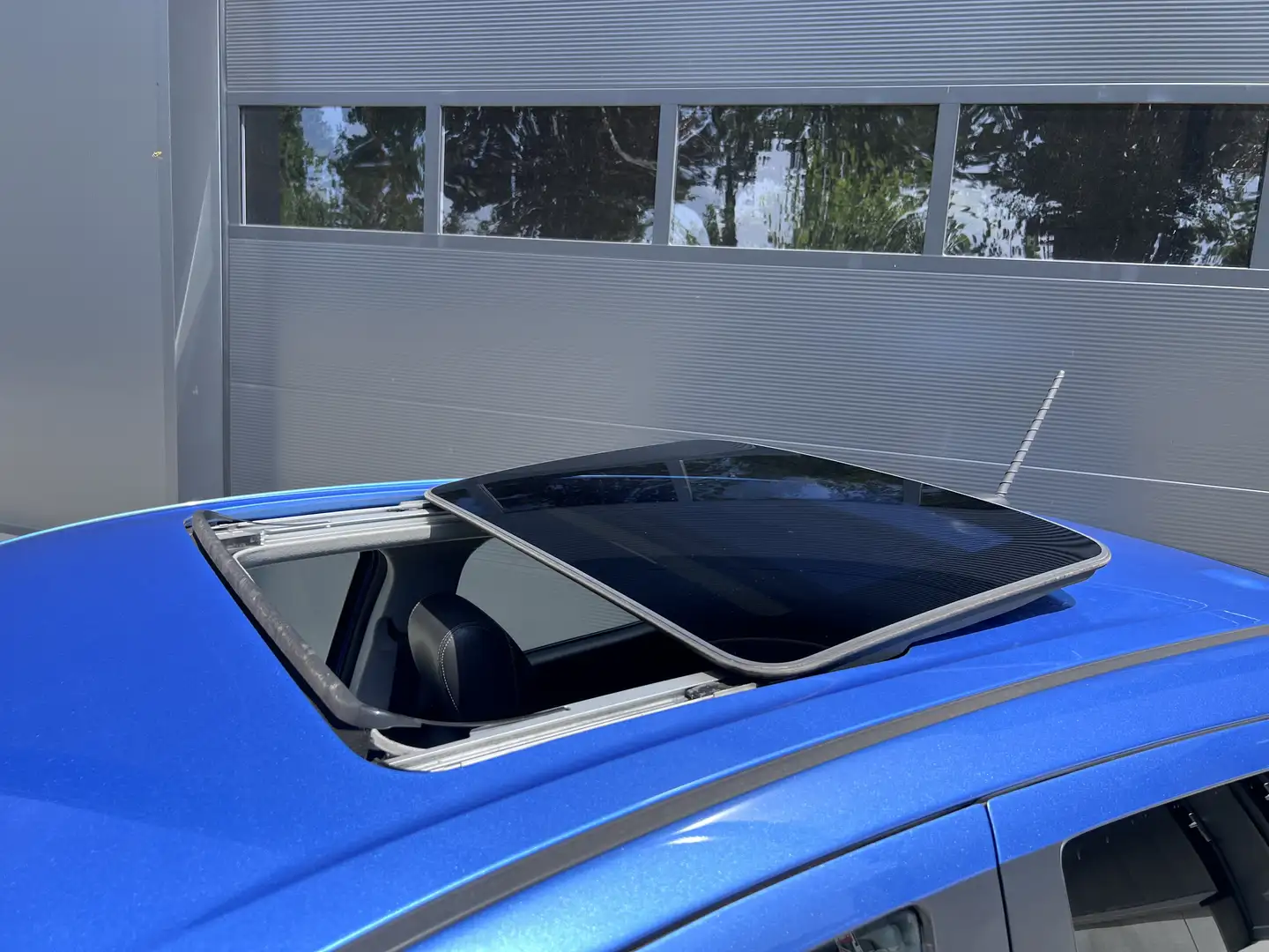 Opel Astra 1.0 Cosmo Dakje Leer Airco Stoelverwarming Blauw - 2