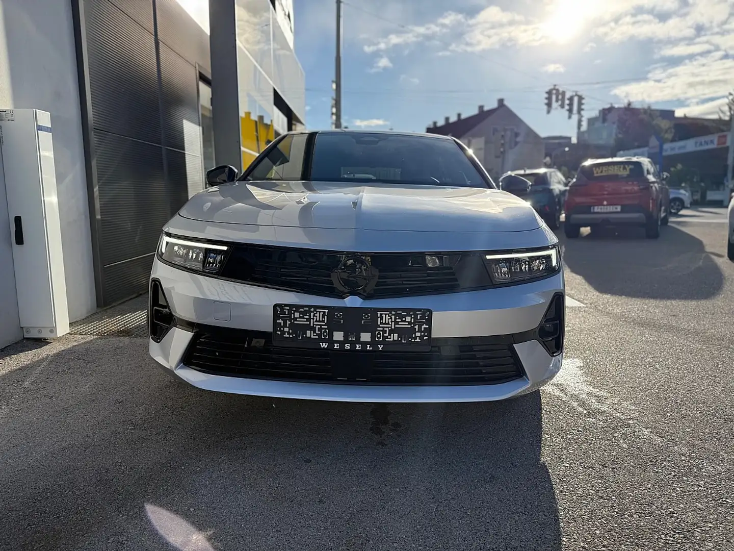 Opel Astra 1,2 Turbo GS Silber - 2