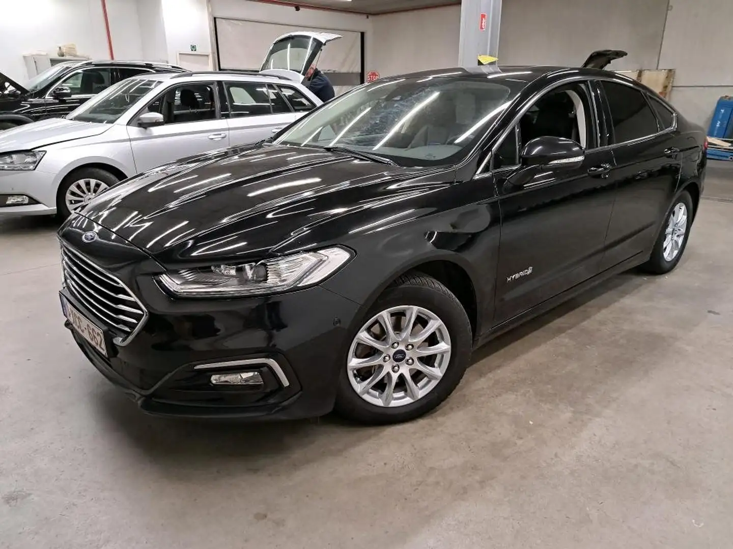 Ford Mondeo Mondeo 2.0 HEV 187PK AT Hybrid  Titanium Zwart - 1