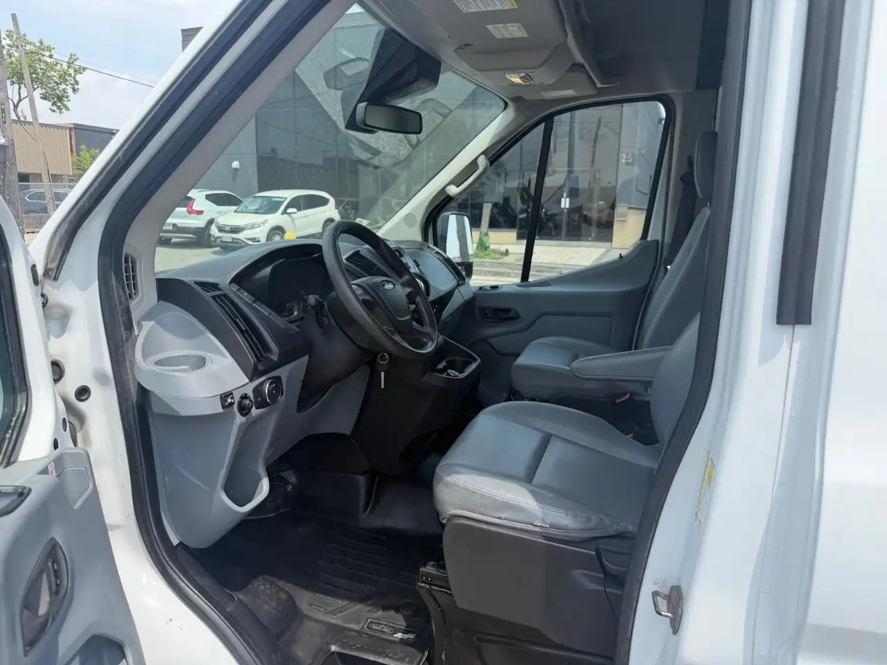 Ford Transit снимка Ford Transit