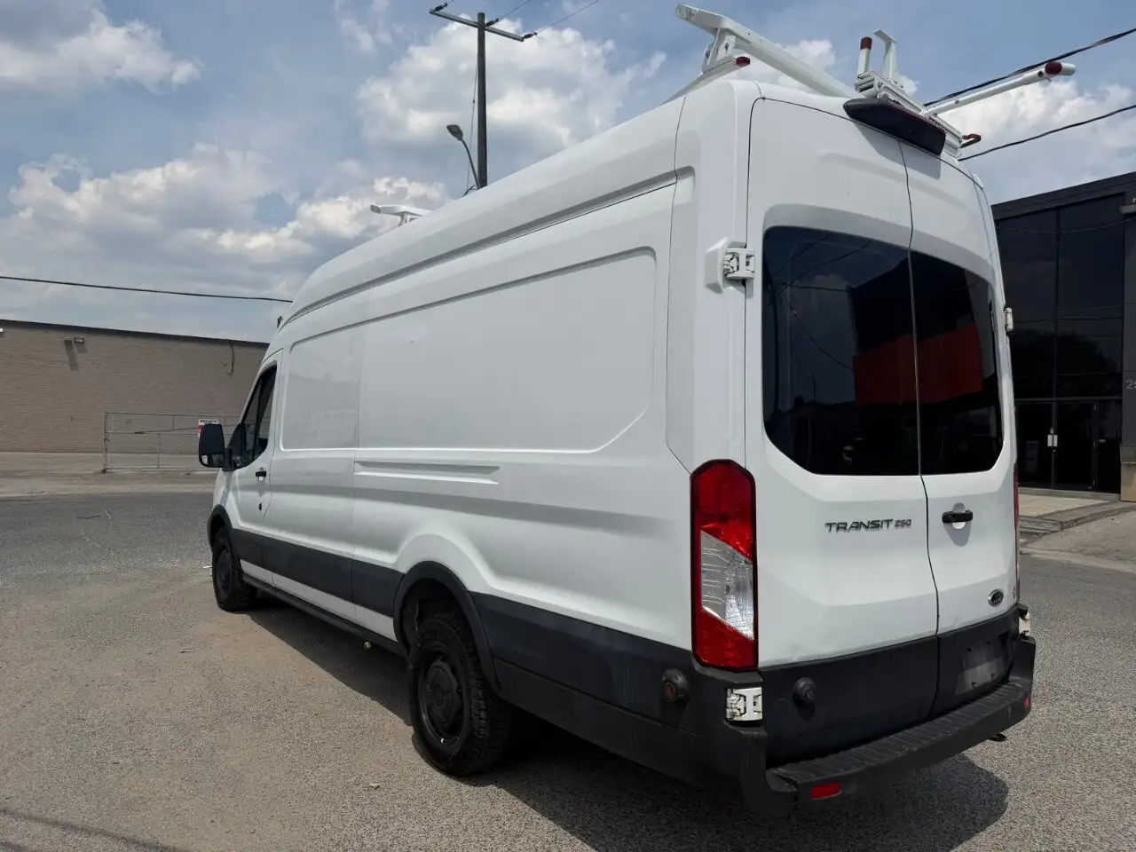 Ford Transit снимка Ford Transit