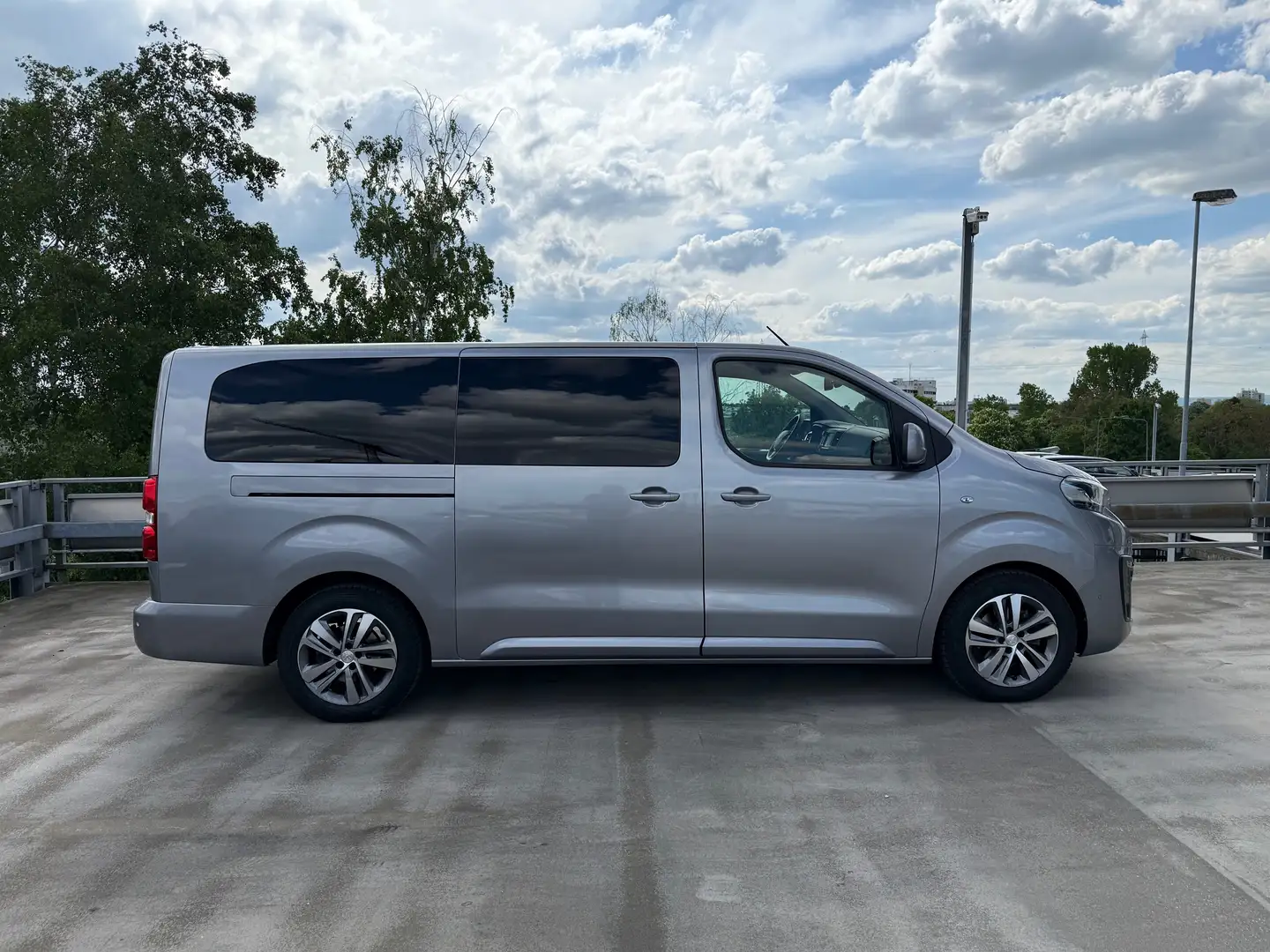 Peugeot Traveller Traveller BlueHDi 180 L3 2.0 BlueHDi VIP Business Grey - 1
