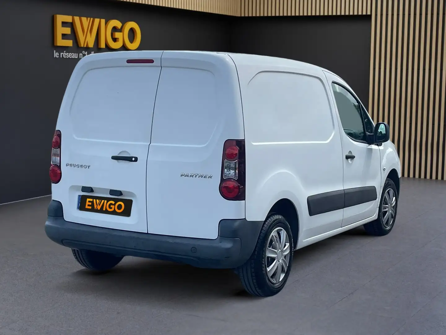 Peugeot Partner FOURGON 1.6 BLUEHDI 75 120L1 CONFORT - 2