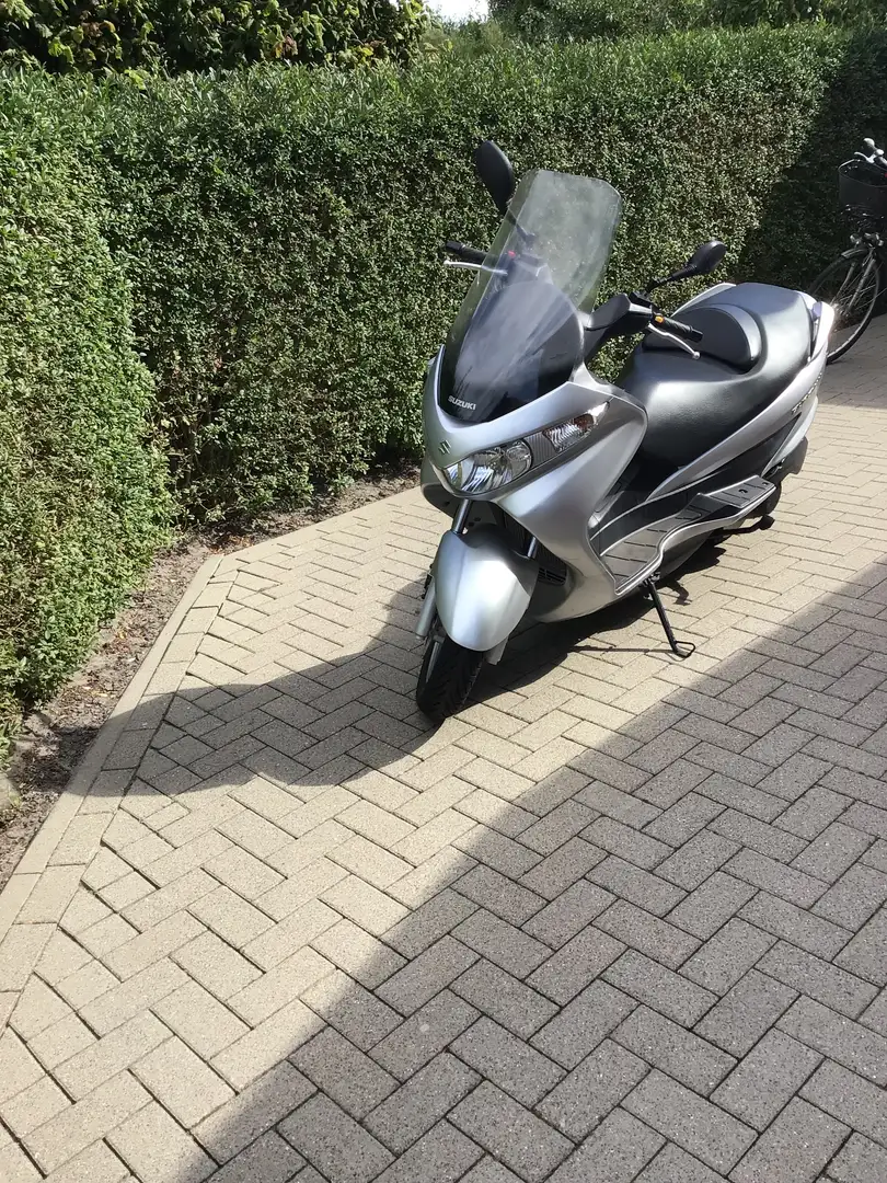 Suzuki Burgman 200 Plateado - 1