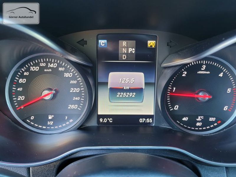 Mercedes-Benz C 250 d T Avantgarde Night+HUD+Kamera+Pano+18" — photo 12