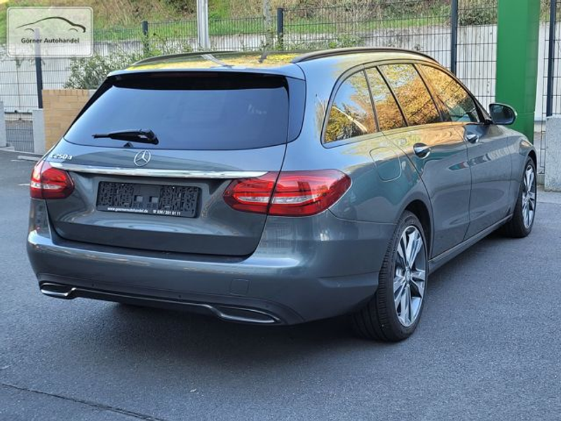 Mercedes-Benz C 250 d T Avantgarde Night+HUD+Kamera+Pano+18" — photo 3
