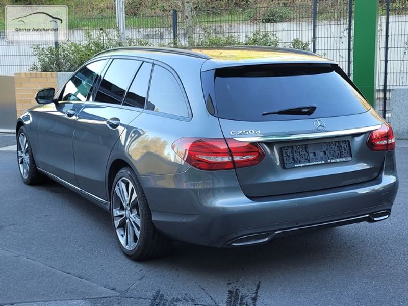 Mercedes-Benz C 250 d T Avantgarde Night+HUD+Kamera+Pano+18" — photo 4