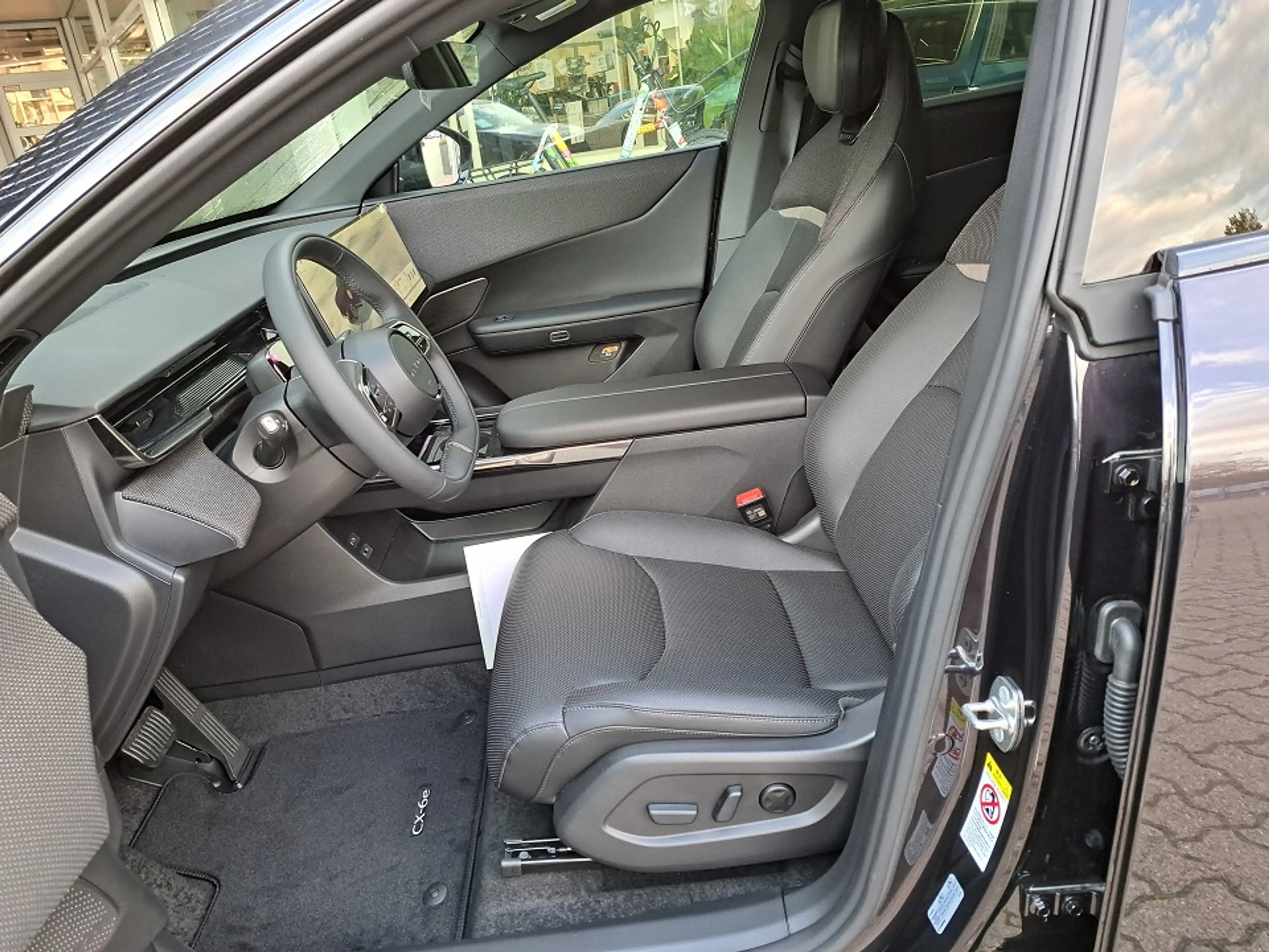 Mazda CX-6e Takumi; Leder;21" — photo 10