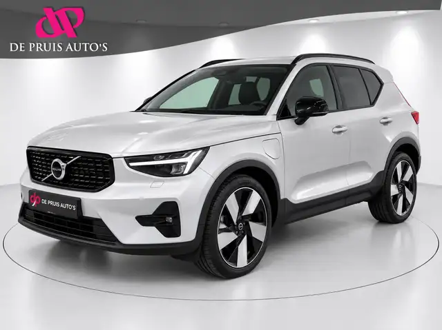 2022 Volvo XC40 in Grey for sale