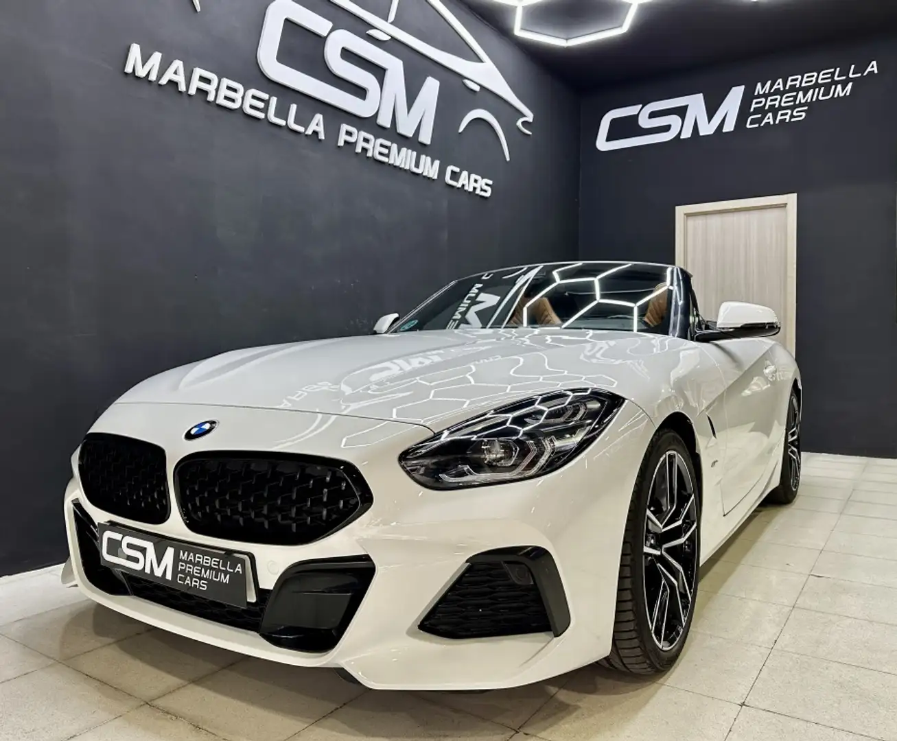 BMW Z4 sDrive 20iA Bílá - 1