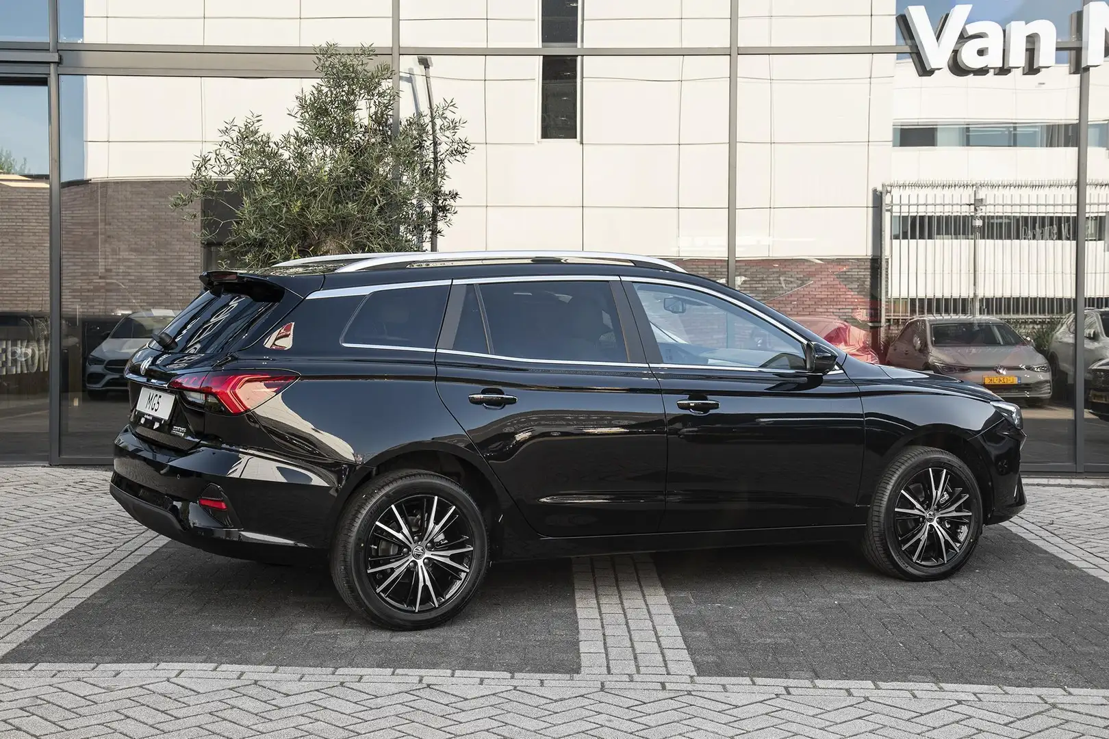MG MG5 Electric Long Range Comfort 61 kWh | 400 km WLTP | Zwart - 2
