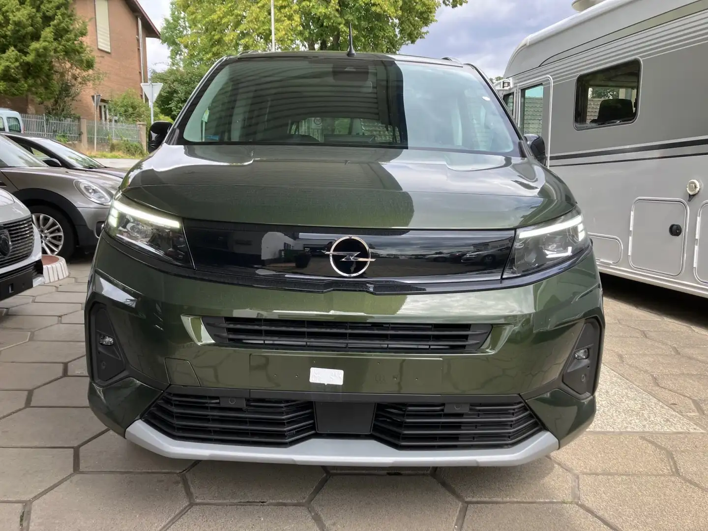 Opel Combo XL als PKW 1.5 CDTI AT8 Elegance Plus NAVI SHZ Verde - 2