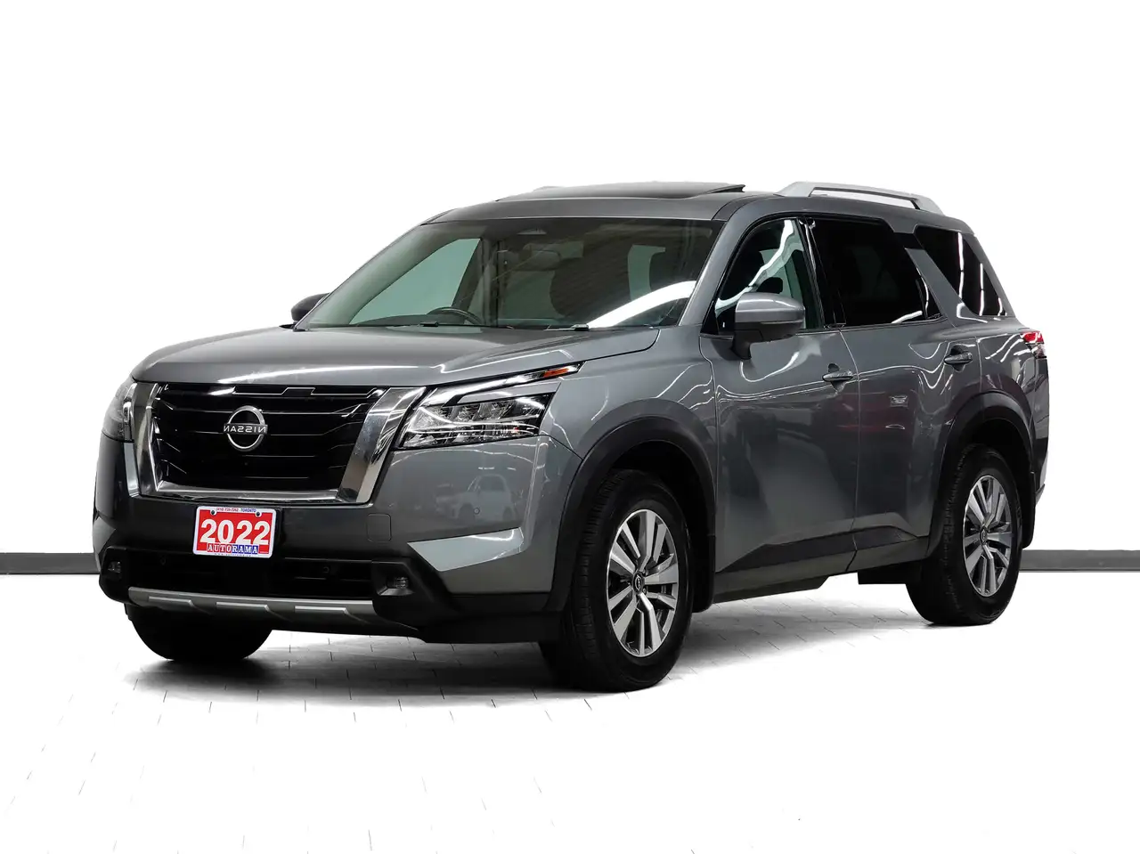 Nissan Pathfinder снимка Nissan Pathfinder