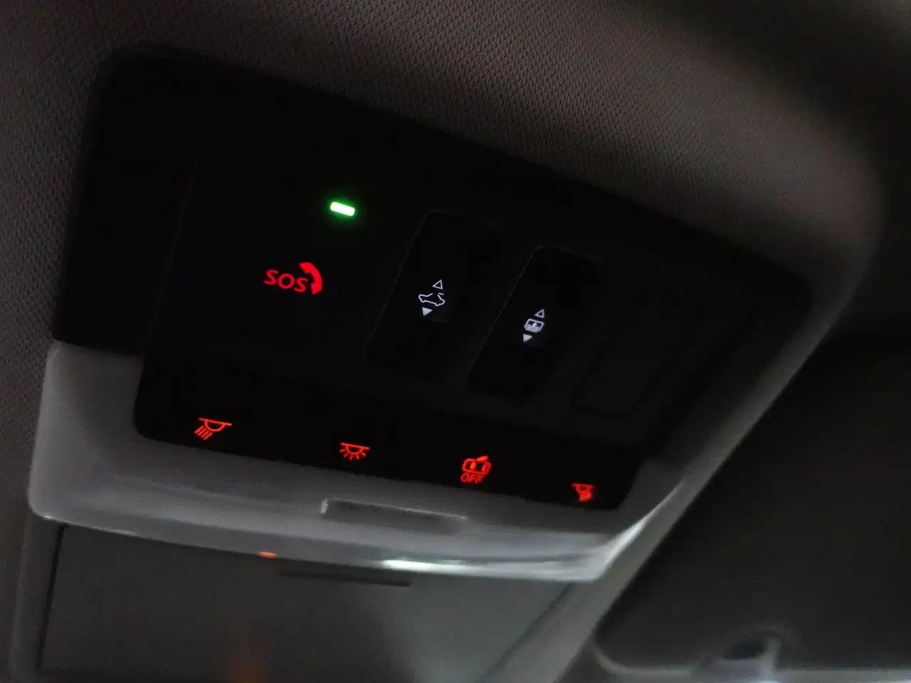 Nissan Pathfinder снимка Nissan Pathfinder