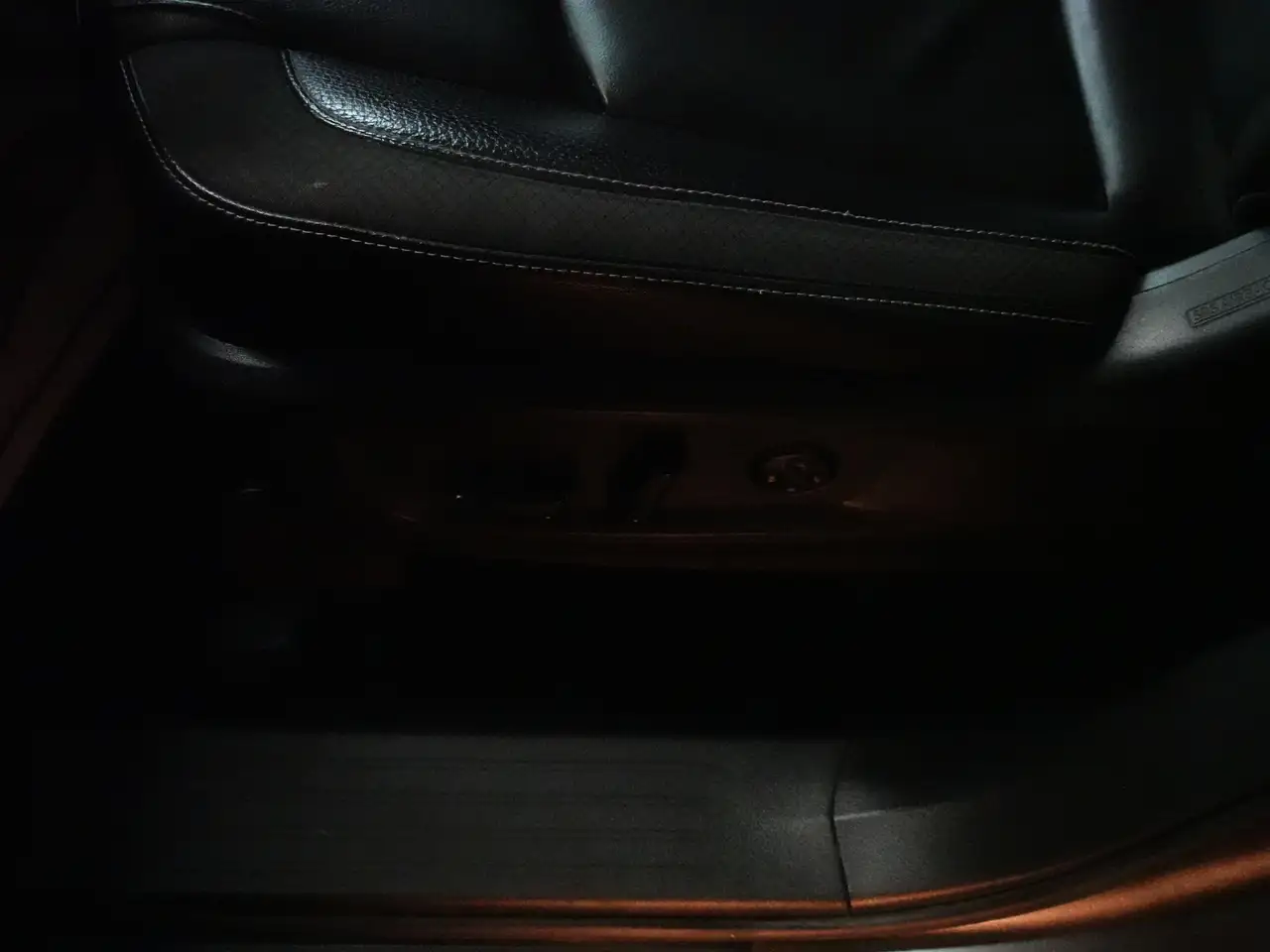 Nissan Pathfinder снимка Nissan Pathfinder