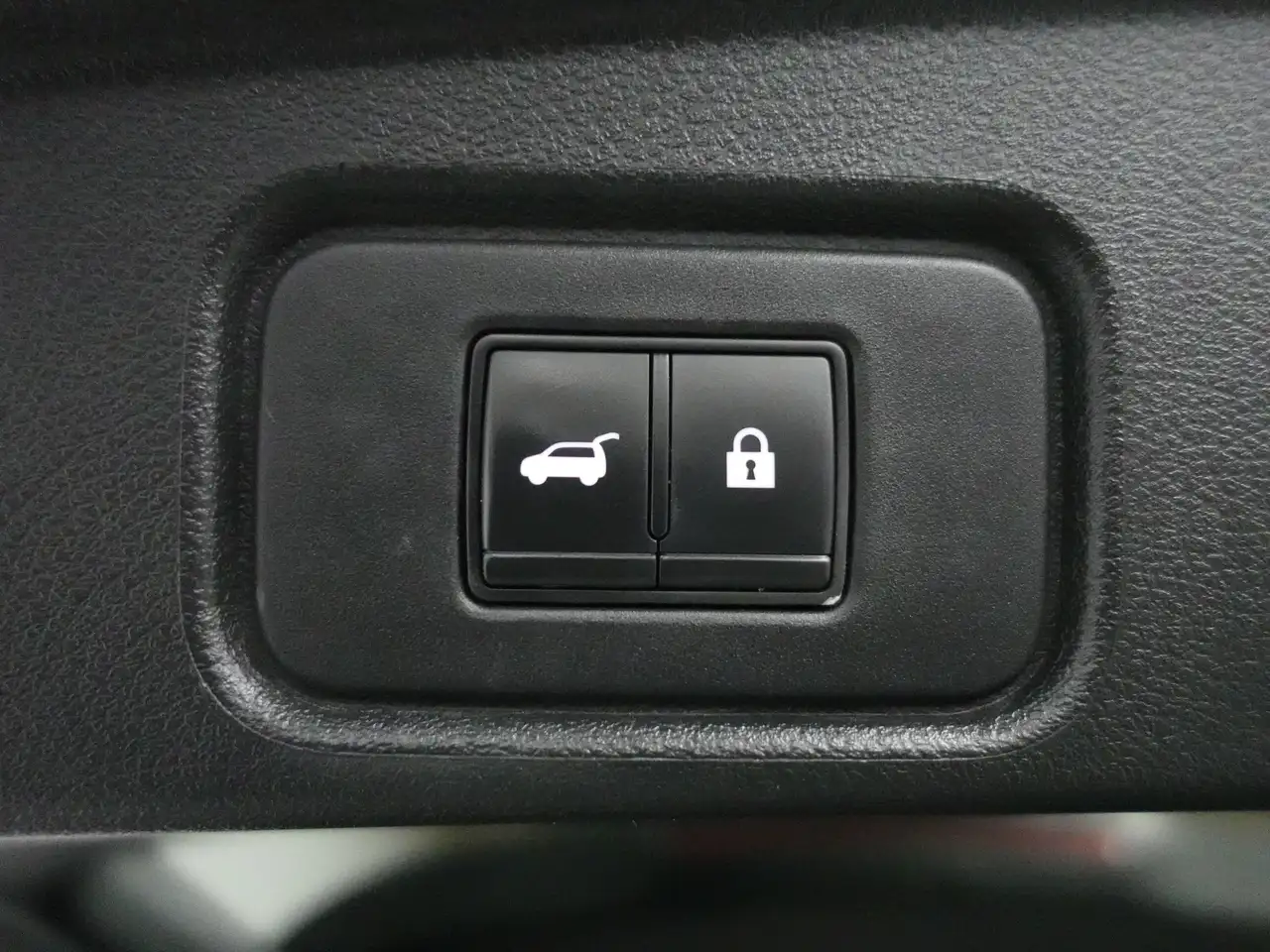 Nissan Pathfinder снимка Nissan Pathfinder