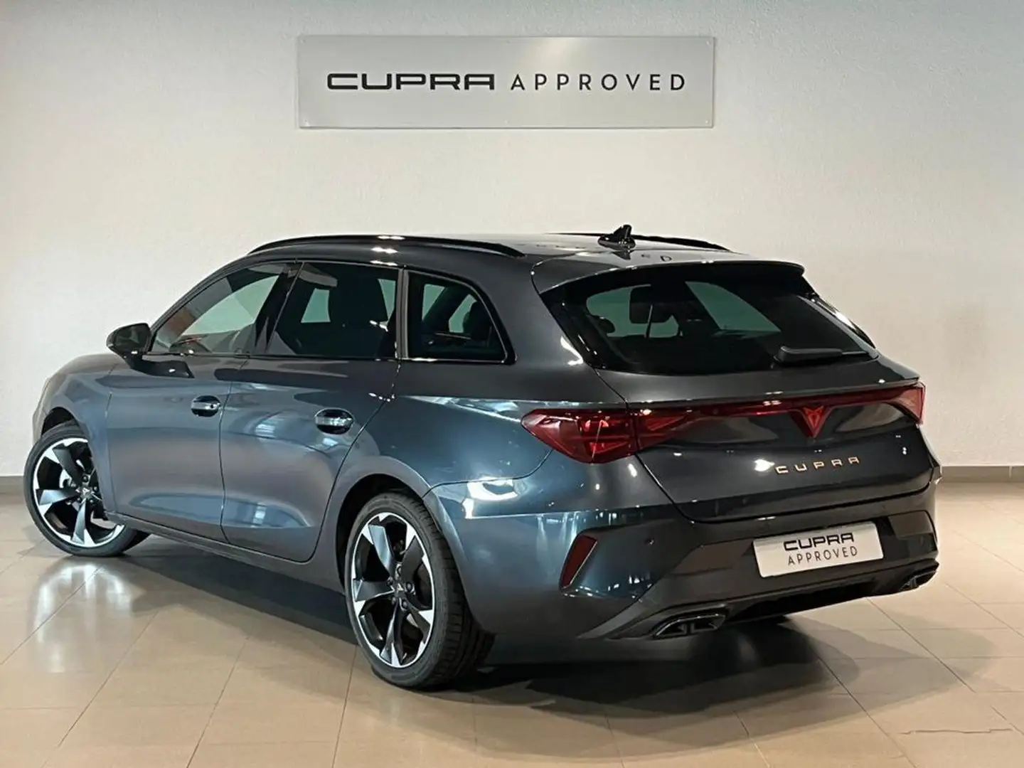 CUPRA Leon Sportstourer 1.5 eTSI 110 DSG Gris - 2