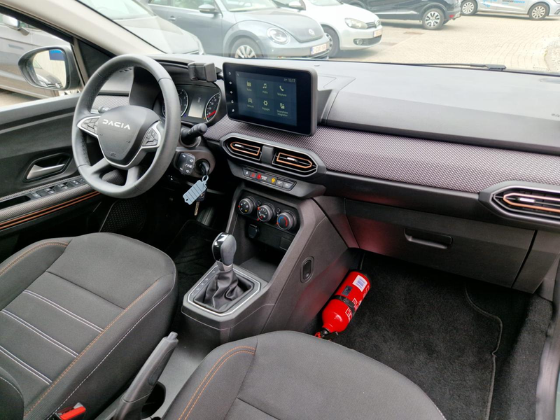 Dacia Sandero 1.0 TCe Expression CVT — photo 21