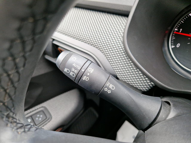 Dacia Sandero 1.0 TCe Expression CVT — photo 8