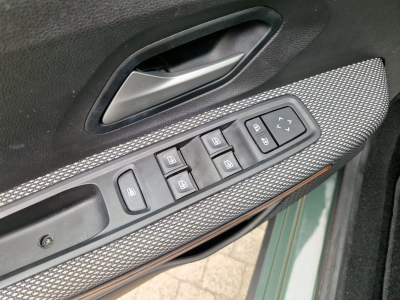Dacia Sandero 1.0 TCe Expression CVT — photo 12
