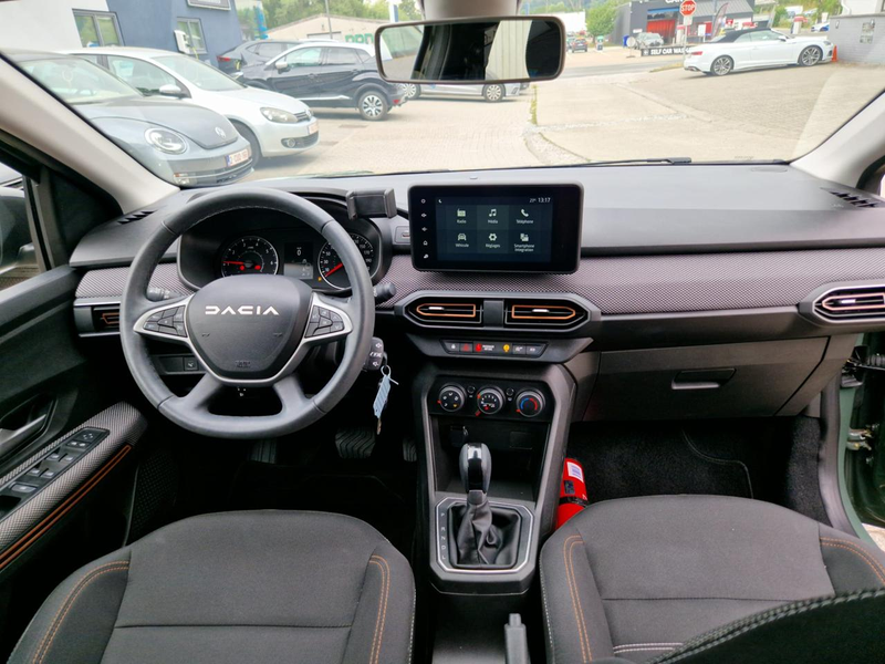 Dacia Sandero 1.0 TCe Expression CVT — photo 16
