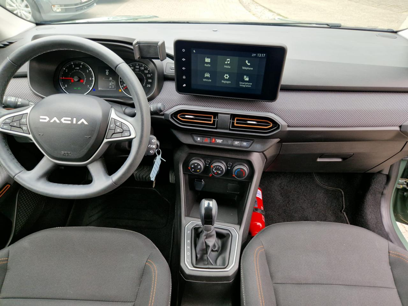 Dacia Sandero 1.0 TCe Expression CVT — photo 22