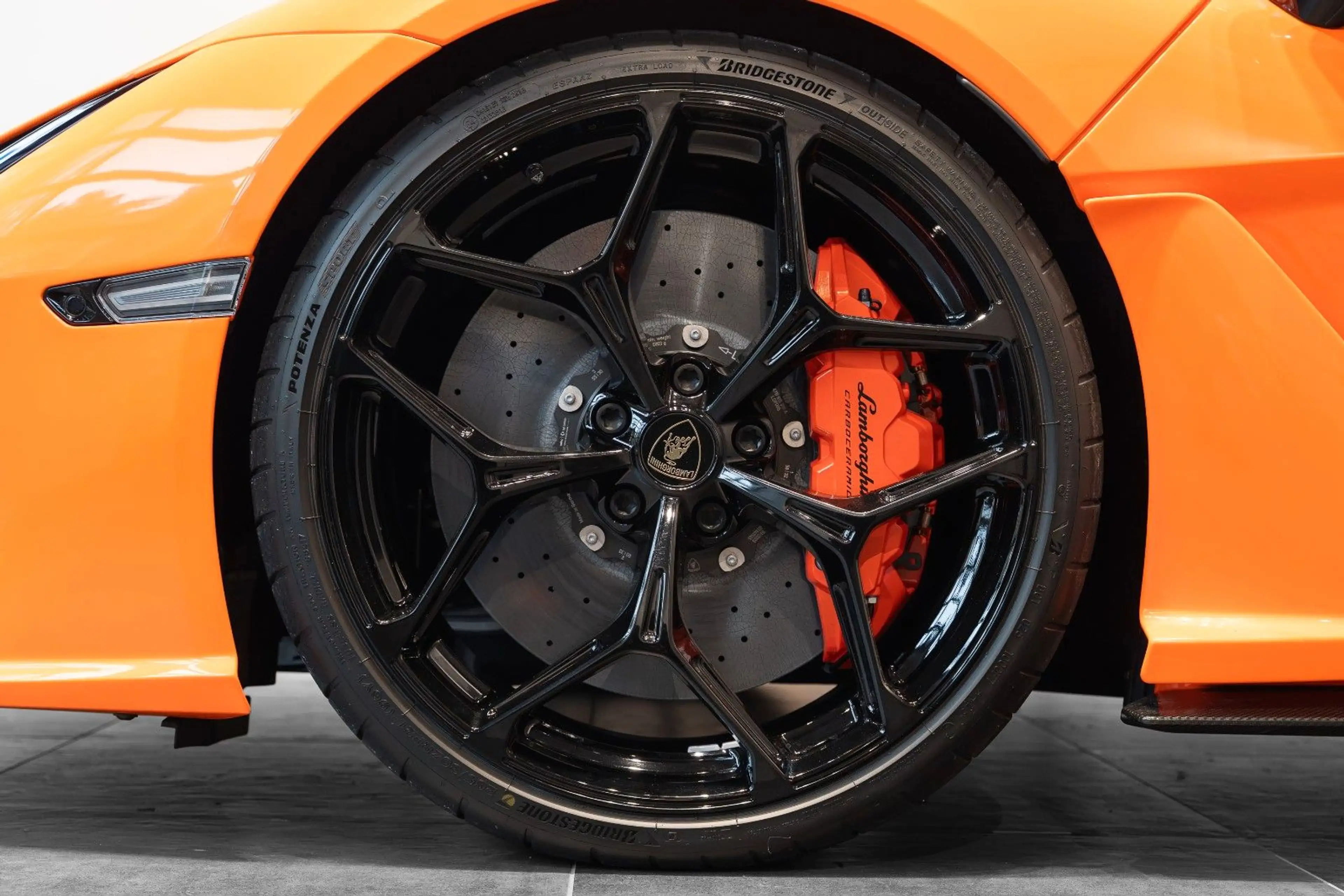 Lamborghini Revuelto Prod.26*Neu*BlankoCoc*19%*Full Carbon — photo 12