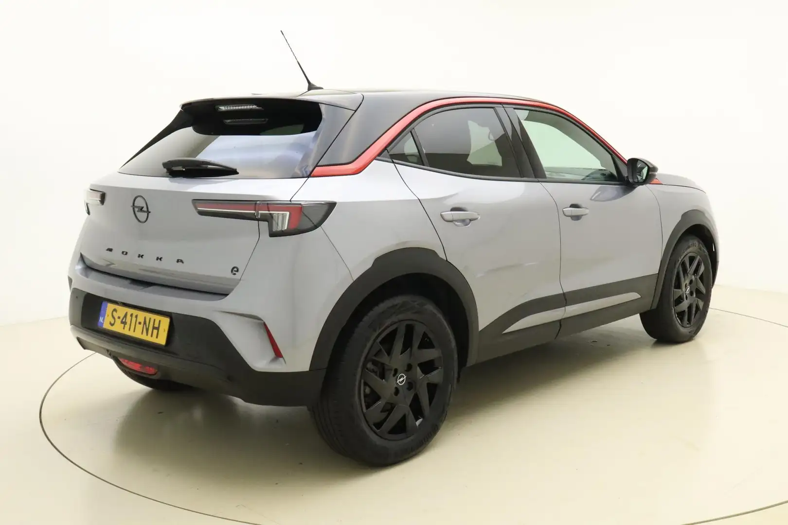 Opel Mokka-E Level 4 50 kWh 3 Fase | Navigatie | Zwart dak | St Grijs - 2