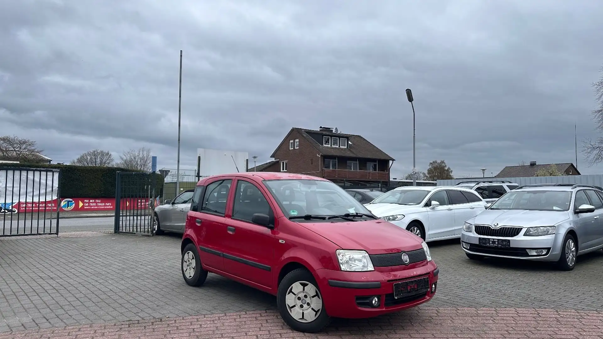 Fiat Panda 1.1 8V Active| 5-TÜRER | TÜV/AU | 2.HAND Rouge - 1