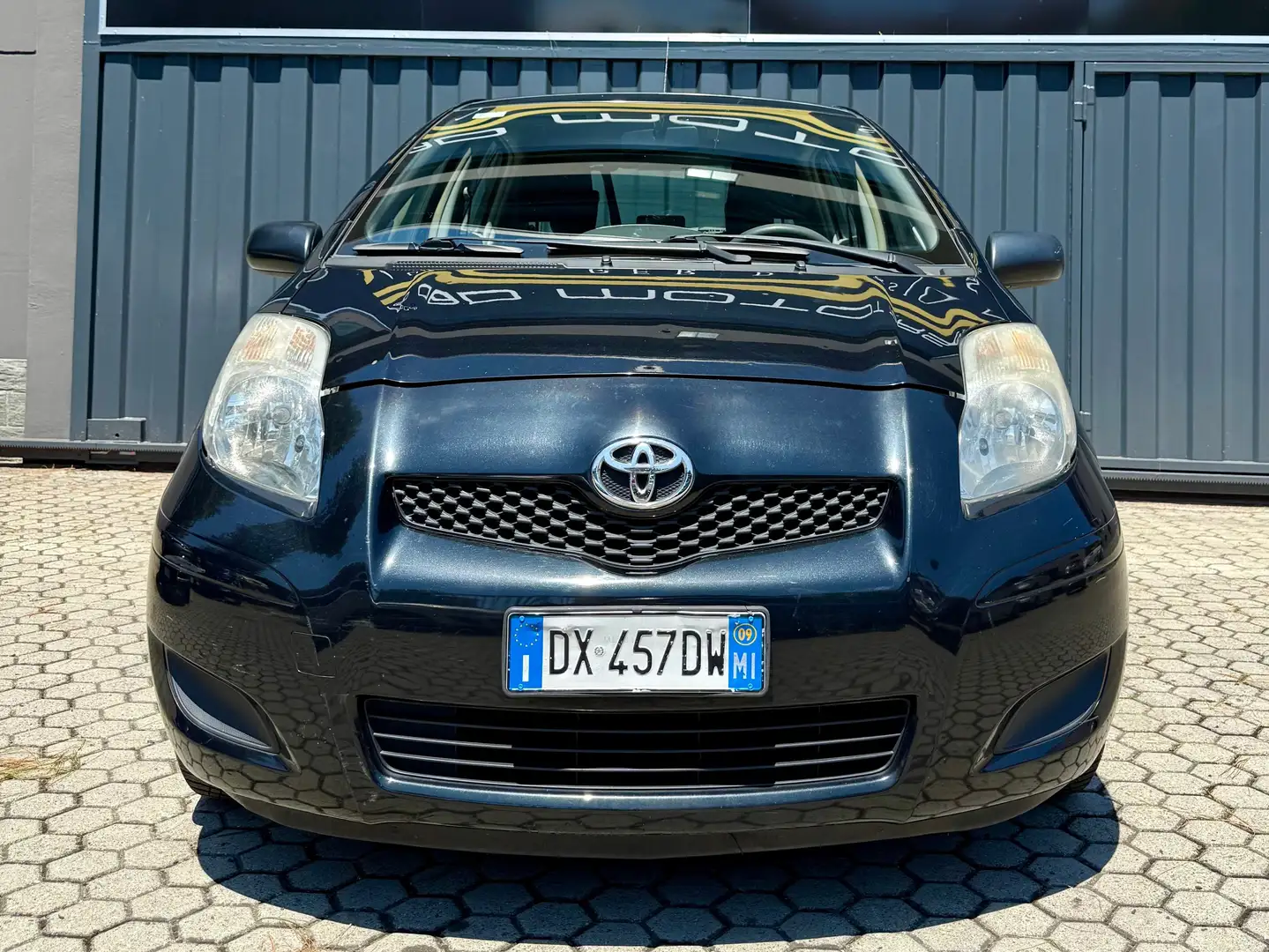 Toyota Yaris Yaris II 2005 5p 1.0 Benzina NEOPATENTATI Nero - 2