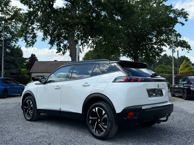 Peugeot 2008 view 2