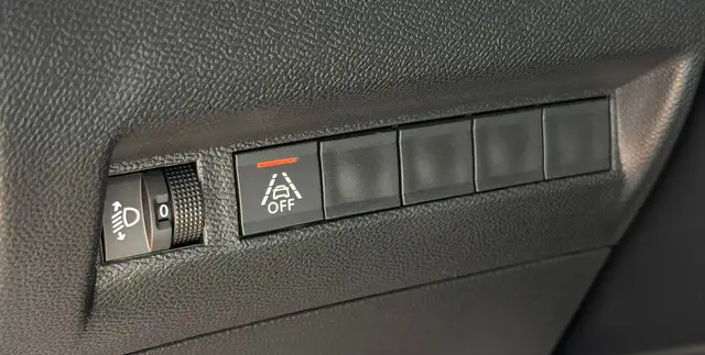 Peugeot 2008 view 15