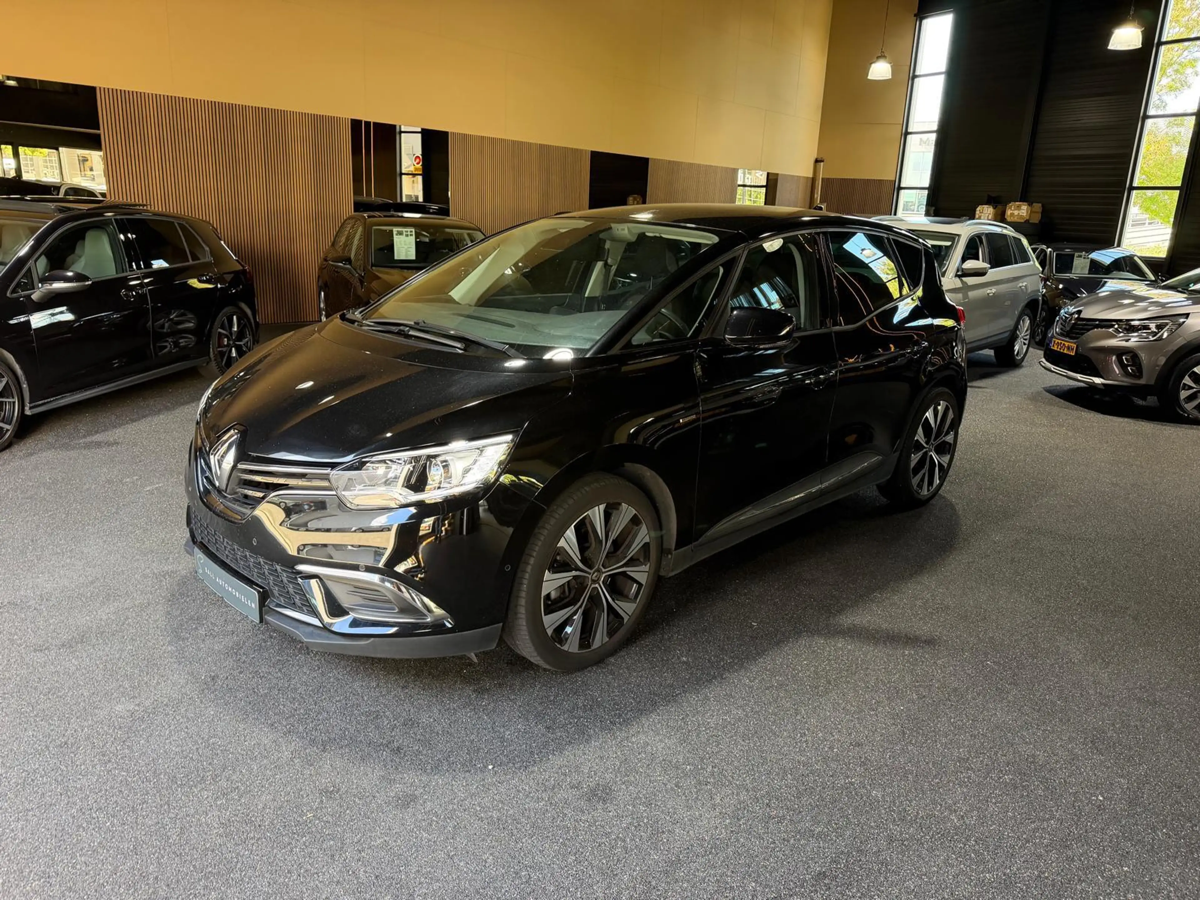 Renault Scenic 1.3 TCe Limited