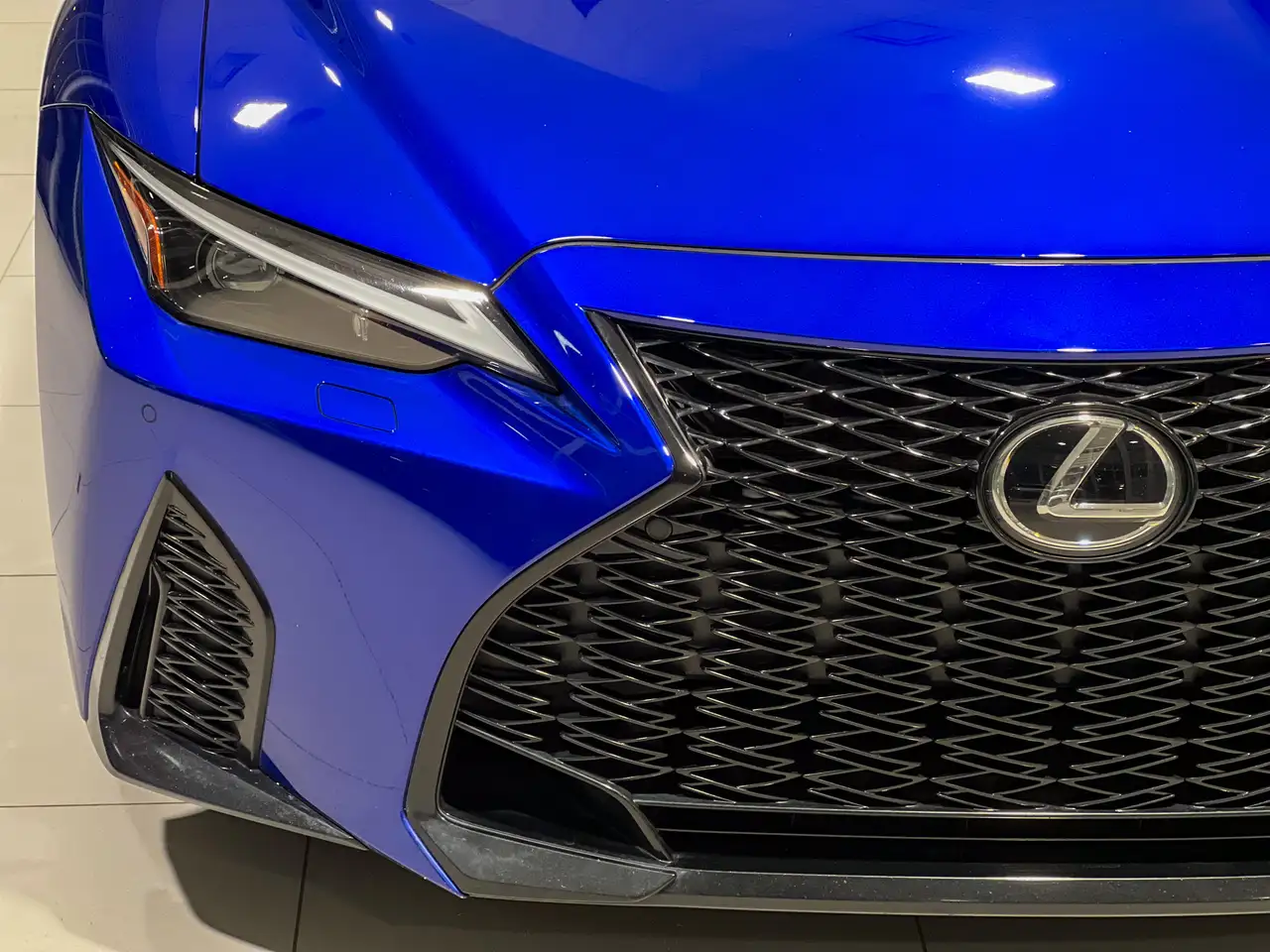 Lexus IS photo Lexus IS