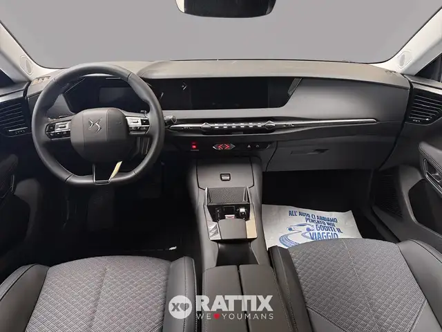 DS Automobiles DS 4 view 7
