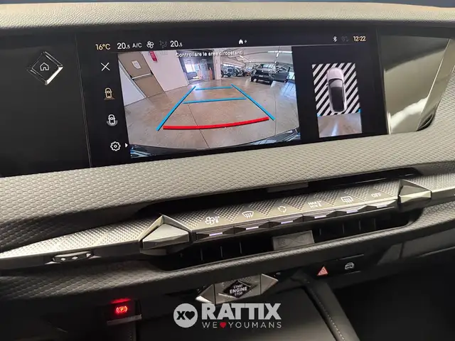 DS Automobiles DS 4 view 11