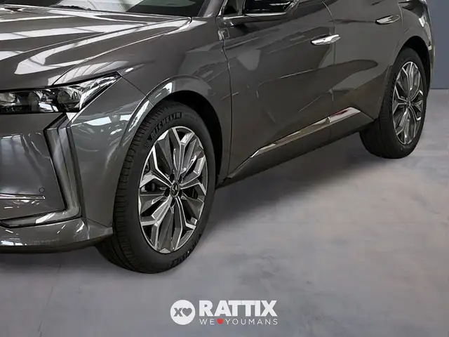 DS Automobiles DS 4 view 3
