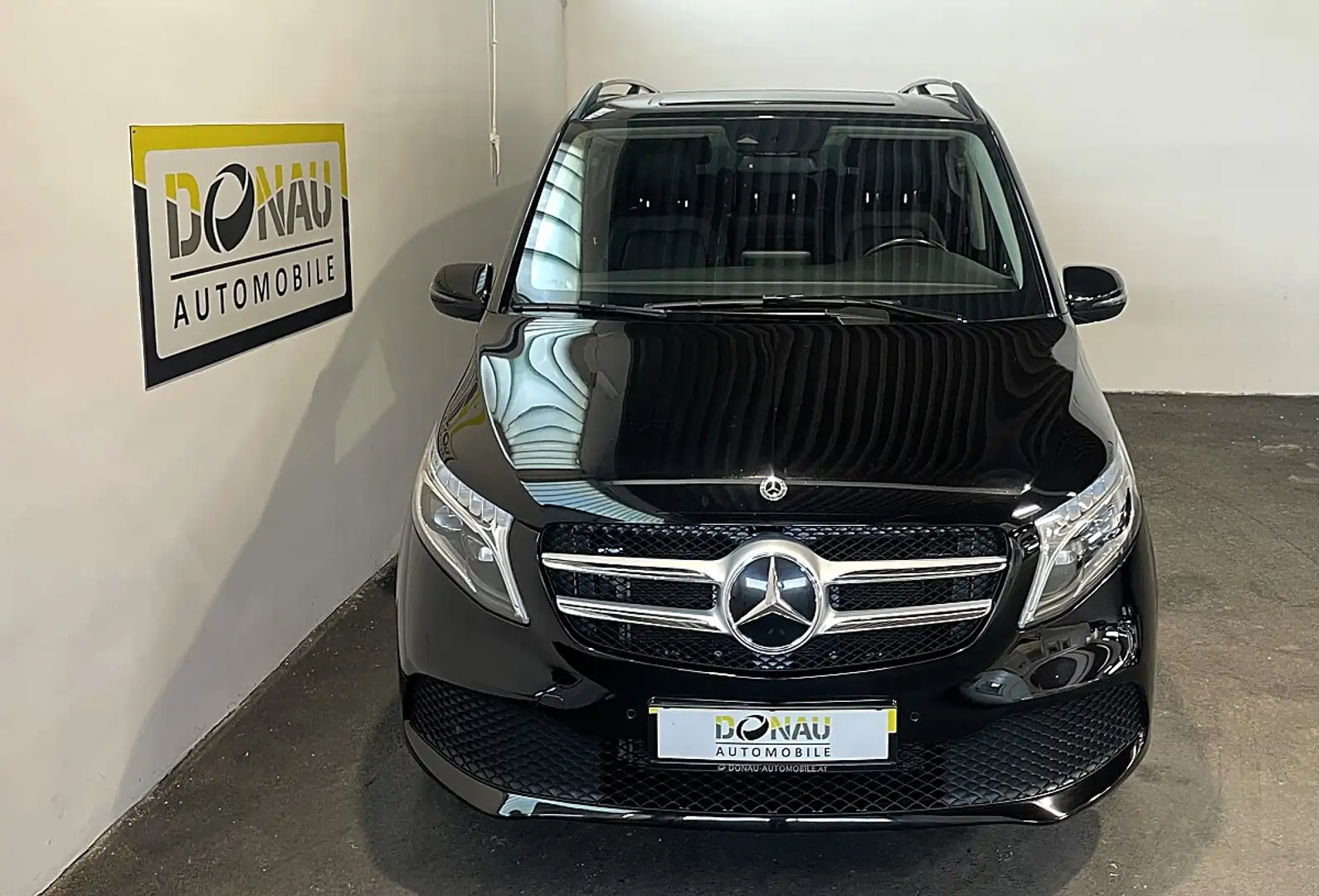 Mercedes-Benz V 220 d Kombi extralang Avantgarde Aut. *** Netto € 3... Schwarz - 2