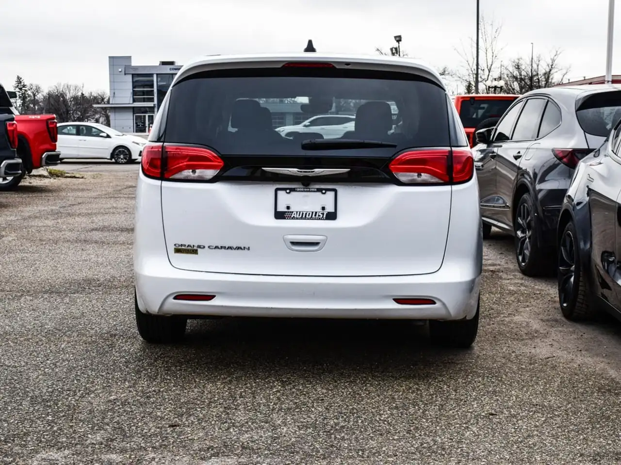 Chrysler Grand Caravan снимка Chrysler Grand Caravan