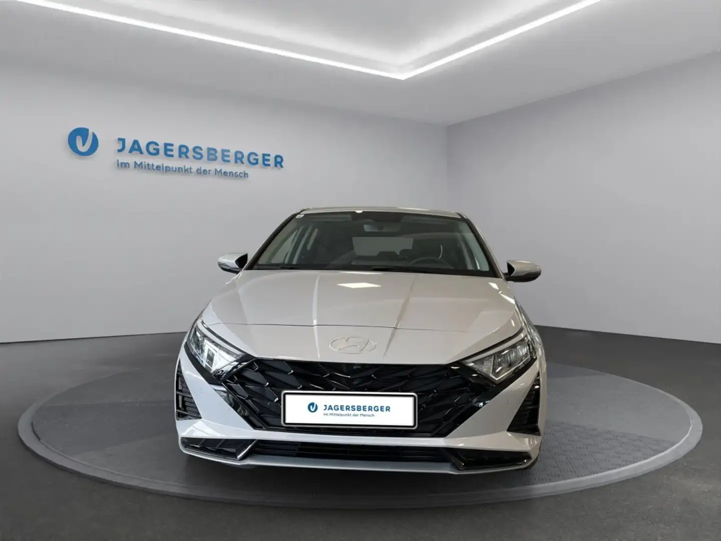 Hyundai i20 1,2 MPI GO PLUS Grau - 2