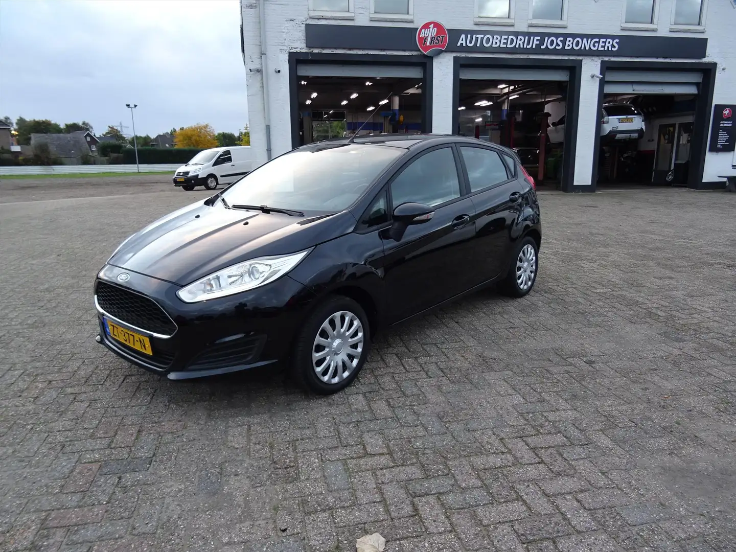 Ford Fiesta 1.0 80PK 5D S/S Style Zwart - 1