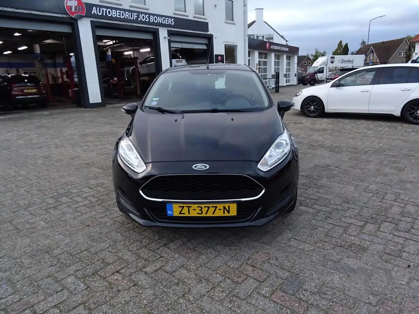 Ford Fiesta 1.0 80PK 5D S/S Style Zwart - 2